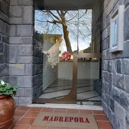 Casa Tilly شقة راباللو